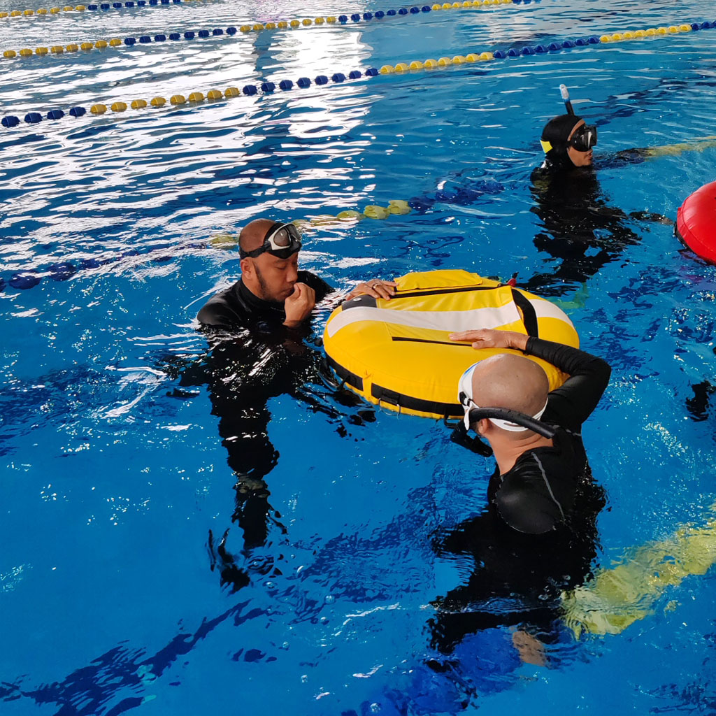 Gallery snapshot of breath-hold practice during freediving course